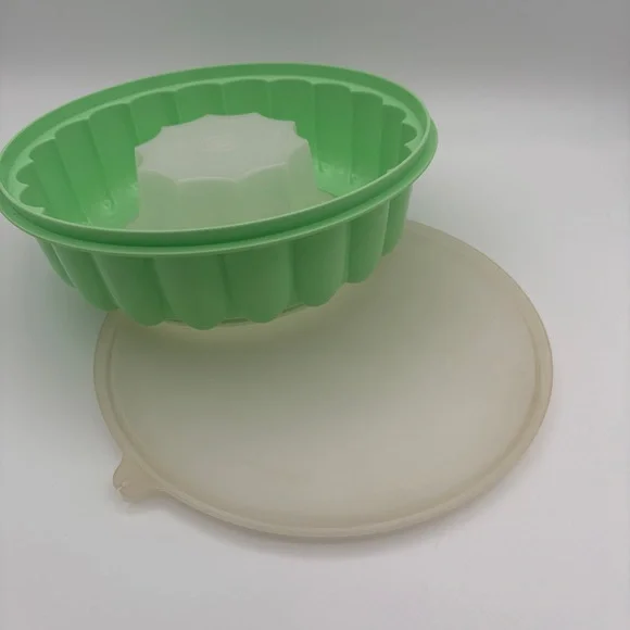 Two Tupperware Sets - Three Piece Jello Mold/Rectangular Modular Server/Storage - Picture 9 of 10